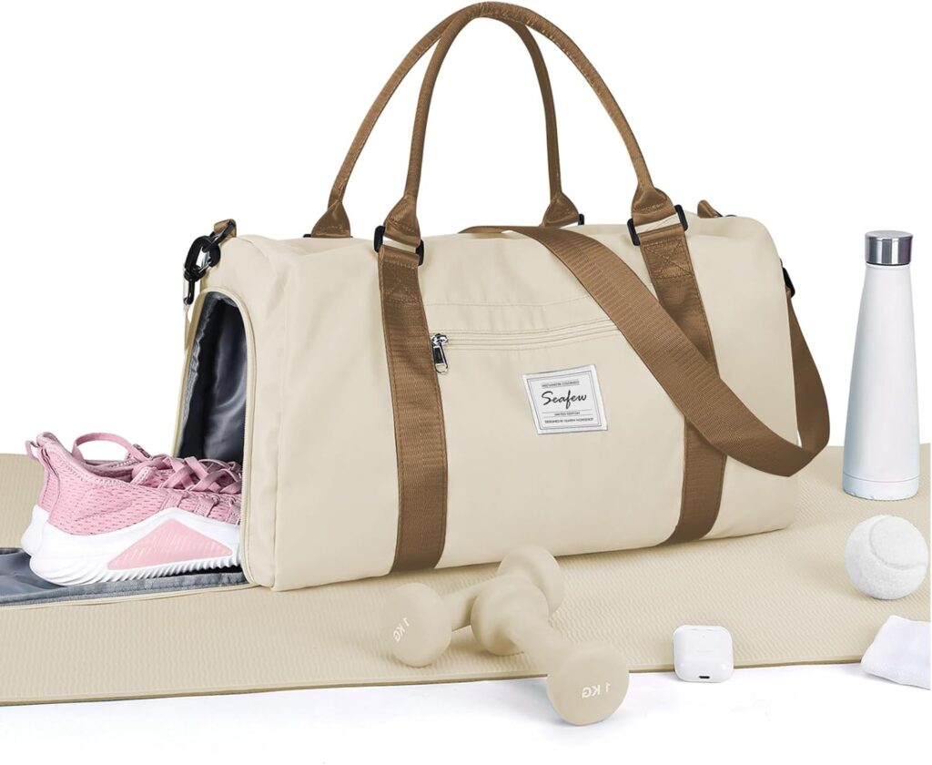 A versatile gym bag by WisePack, suitable for both women and men. Featuring a dedicated shoes compartment and a wet pocket, this travel duffel bag is perfect for plane travel, sports, gym sessions, swimming, yoga, and weekend getaways. It is waterproof and can be used as a carry-on or hospital holdall